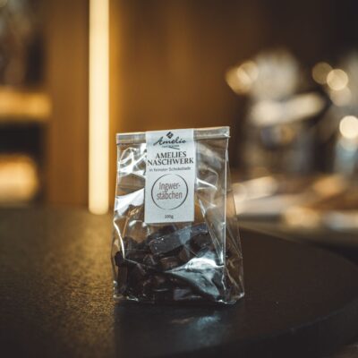 Kandierte Ingwerstäbchen mit Zartbitterschokolade 55%